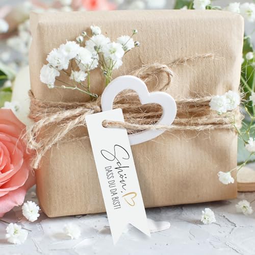 MEJOSER 50 Stück Schön dass Du Da Bist Anhänger Hochzeit Geschenkanhänger Geburtstag Weihnachten JGA Taufe Gastgeschenke Etiketten Tags Label mit Schnur Herz