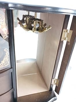 ９４ 23cm　大きくて　飾ると目立つ　オルゴール　踊る人形 94 23cm 大きくて 飾ると目立つ オルゴール 踊る人形