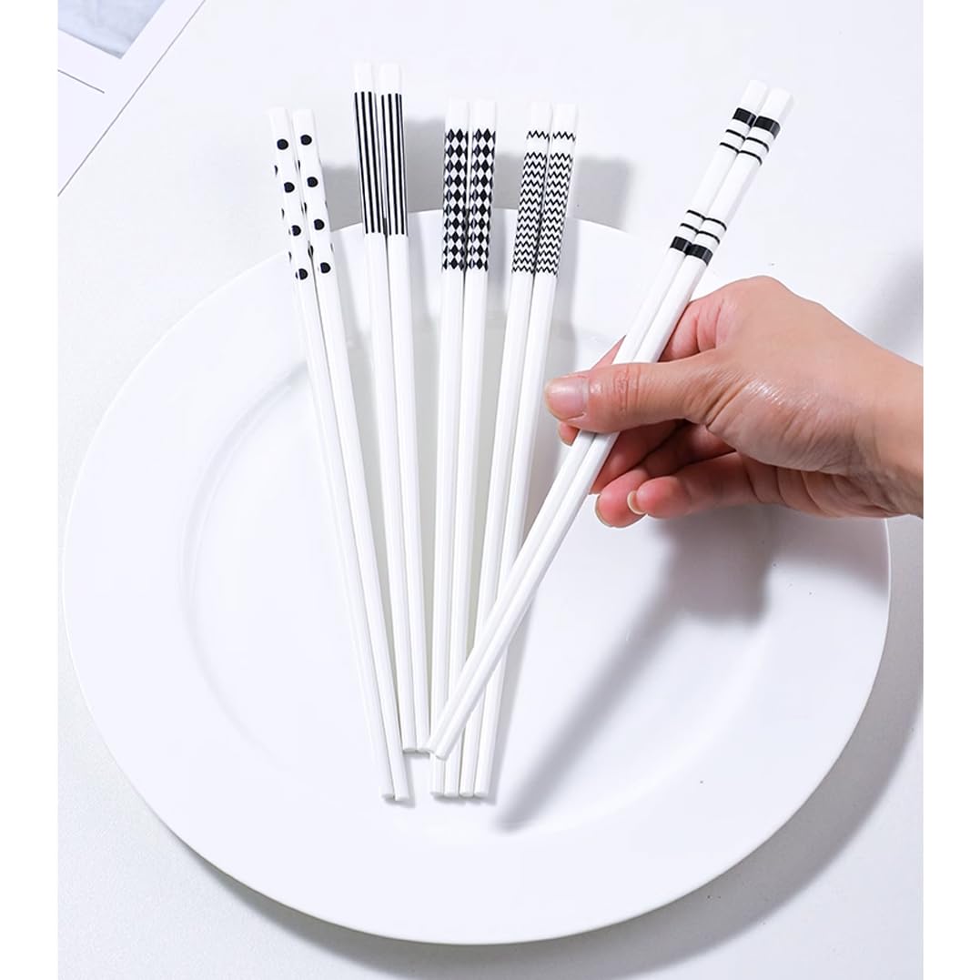 Ensemble de 5 Paires de Baguettes en Porcelaine Noire et Blanche, Coffret Cadeau de Baguettes réutilisables avec étui, Baguettes en céramique en Porcelaine Fine(S)