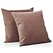 mDesign Juego de 2 fundas de cojín pespunteadas – Forro para cojines hipoalergénico de poliéster con aspecto de terciopelo – Suaves fundas decorativas para cojines de sofá sin relleno – marrón