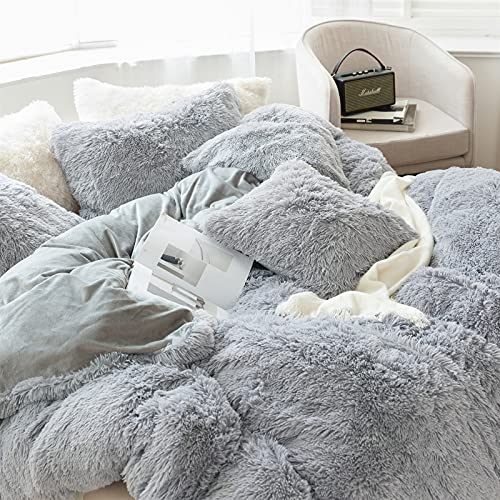 Luoyuan Plush Shaggy Duvet Cover Set 3 Pieces Aesthetic Fluffy Comforter Cover Set Ultra Soft Crystal Velvet（1 Faux Fur Comforter Cover + 2 Faux Fur Pillowcases）,Zipper Closure(Queen，Light Grey) #TOP2