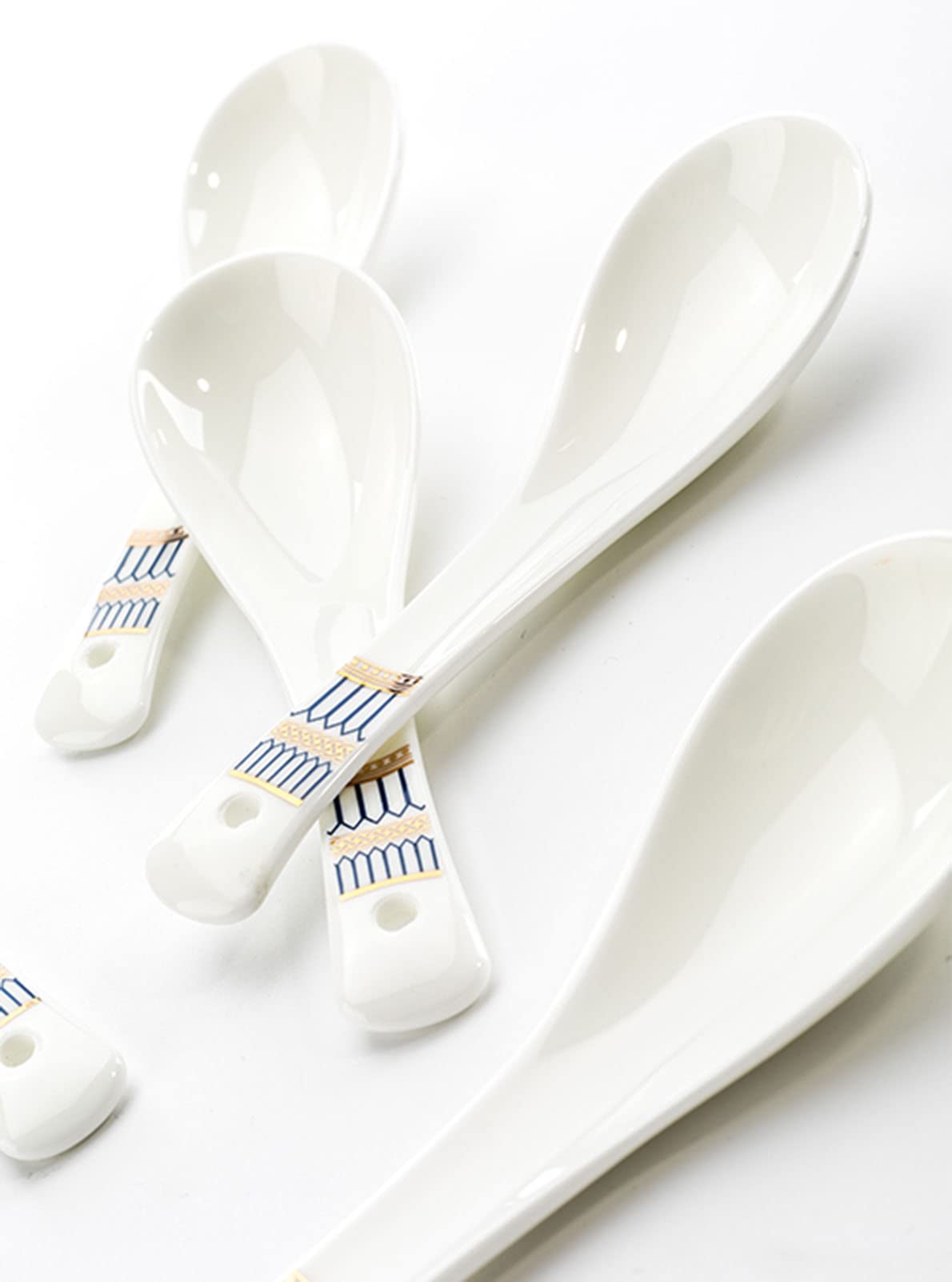 Zestaw naczyń obiadowych, Serwis dla 8,42 szt. Zestaw obiadowy do kuchni, Zestaw naczyń okrągłych z porcelany Niezniszczalna współczesna zastawa stołowa Zestaw talerzy i misek