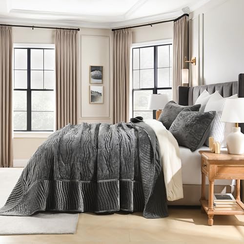 Image of Velvet Oversized King Quilt Set, Grey Bedding Set California King Comforter Set (118 inch*118 inch) with 2 Pillow Shams, Luxurious Quilt Set,All-Season 3 Pieces