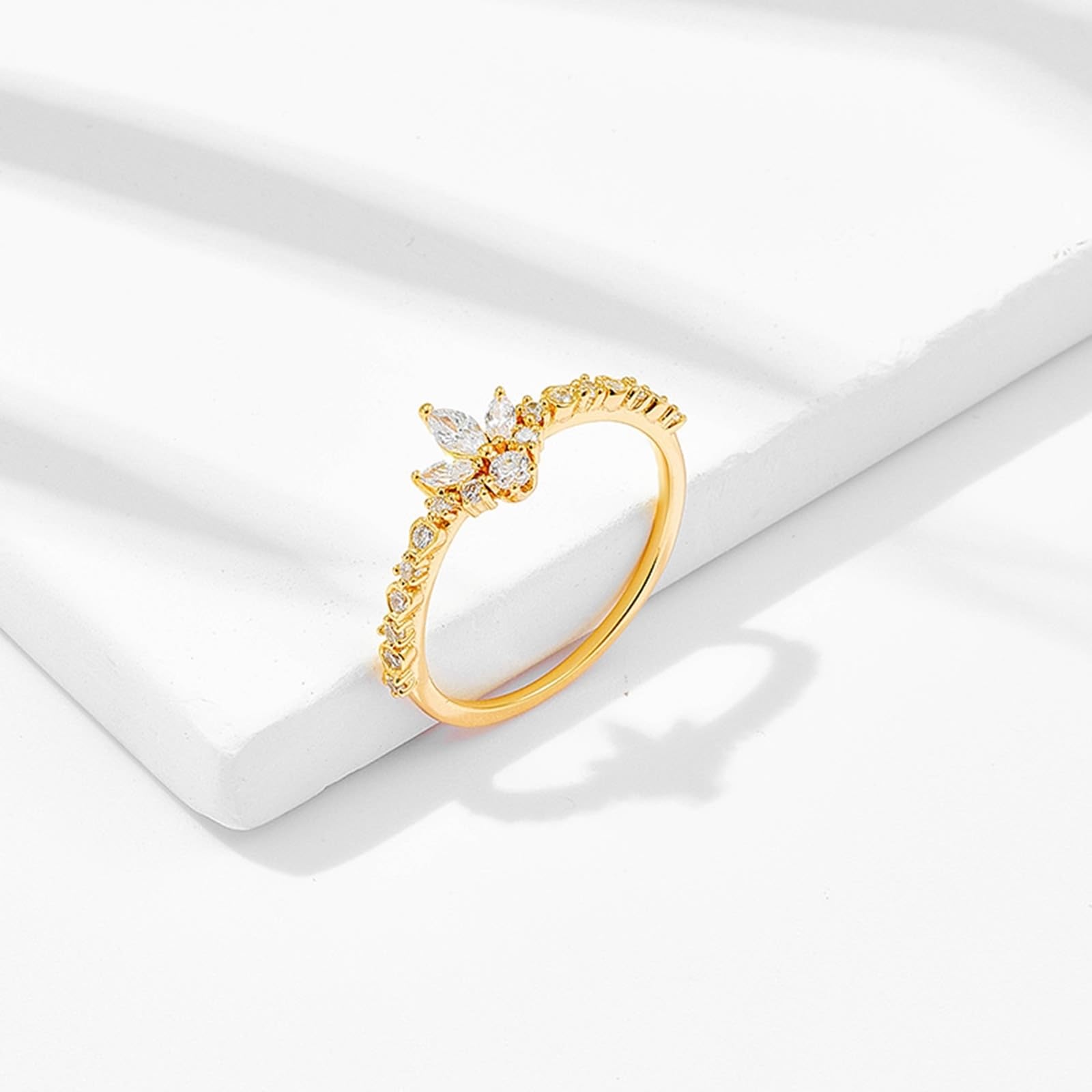 Anillo de solicitud Au 375/585/750 de oro con marquesa moissanita de hoja, anillos de boda