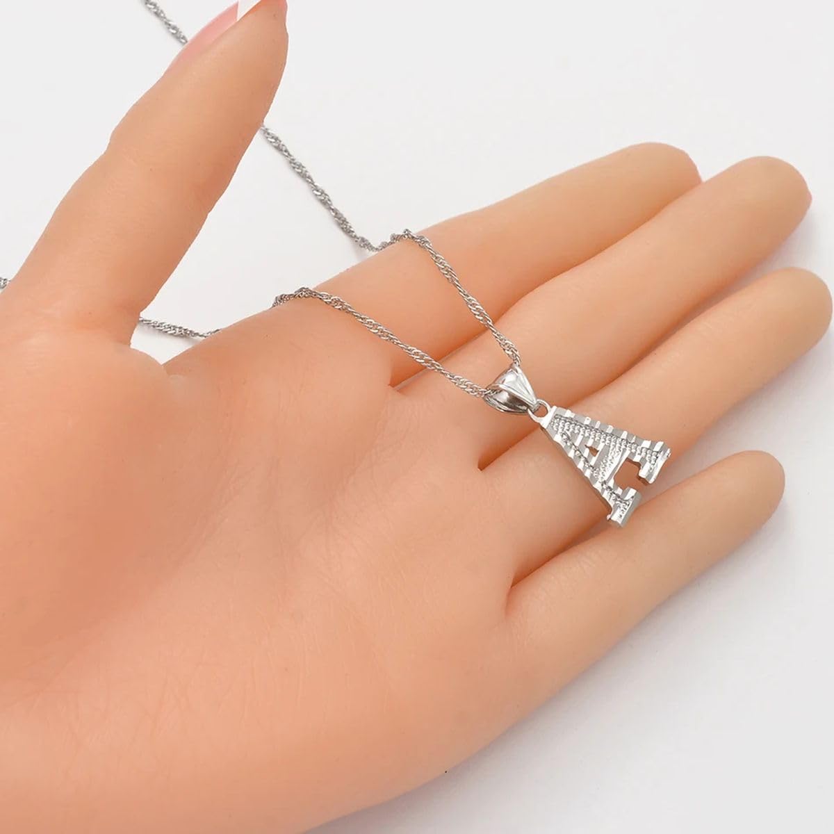LYGBAOFUL Neu 2026 AZ Kleine Buchstaben Halsketten Frauen Ihre Farbe Initiale Anhänger Kette Englischer Buchstabe Schmuck Alphabet Mit Für Sie Modeaccessoires Kreatives Geschenk