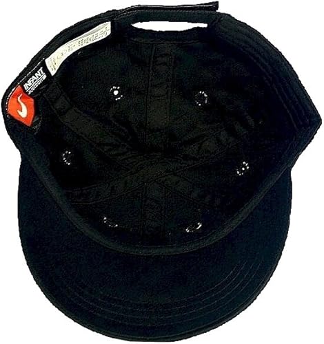 Miniatura 5 de Nike Gorra Swoosh bordada negra para niños de 12 a 24 meses