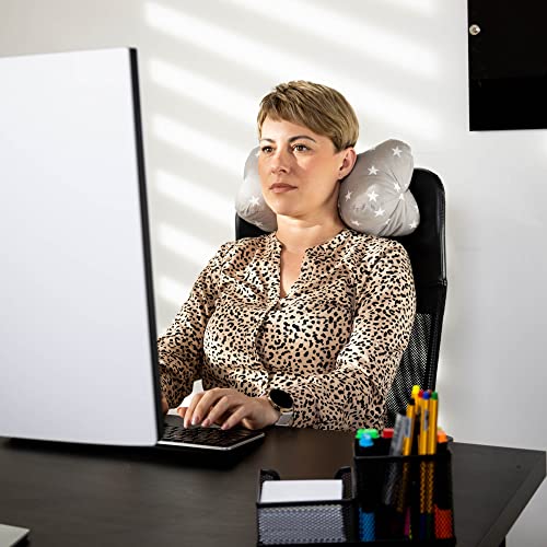 Buchstütze Lesekissen Leseknochen 16x40 cm – Baumwolle Knochenkissen Buchkissen für Bett waschbar Lesehilfe Dreieckskissen Weiße Sterne auf Grau - Image 7