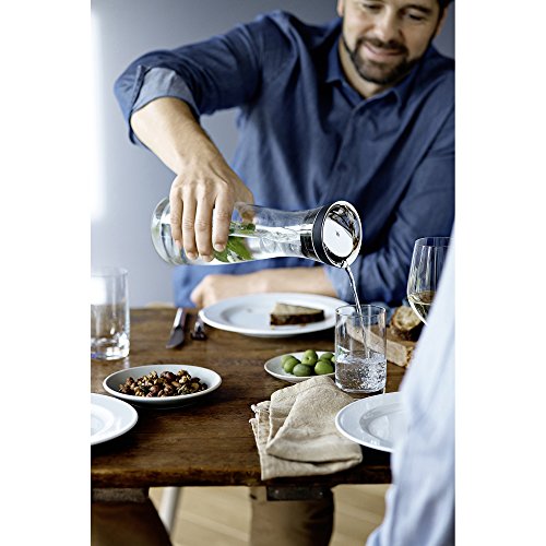 Miniatura 5 de WMF Basic - Jarra de agua de vidrio 1 litro, jarra de vidrio con tapa de silicona, cierre CloseUp, Negra