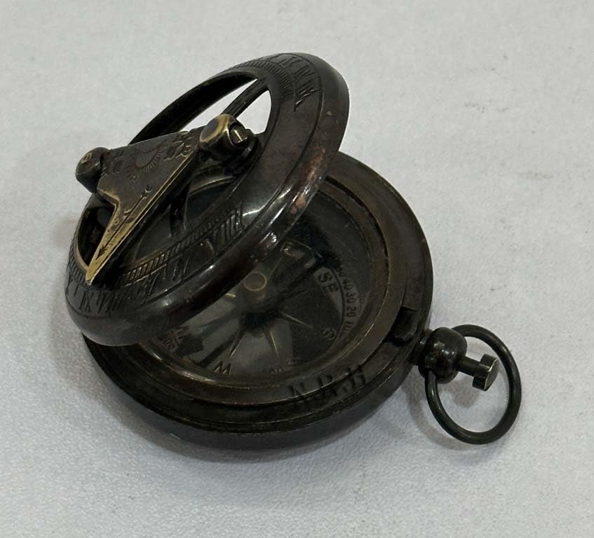 Brújula náutica de latón con botón pulsador, para navegación marina, bolsillo, exterior, camping, senderismo, caza, supervivencia, herramientas miniatura 7
