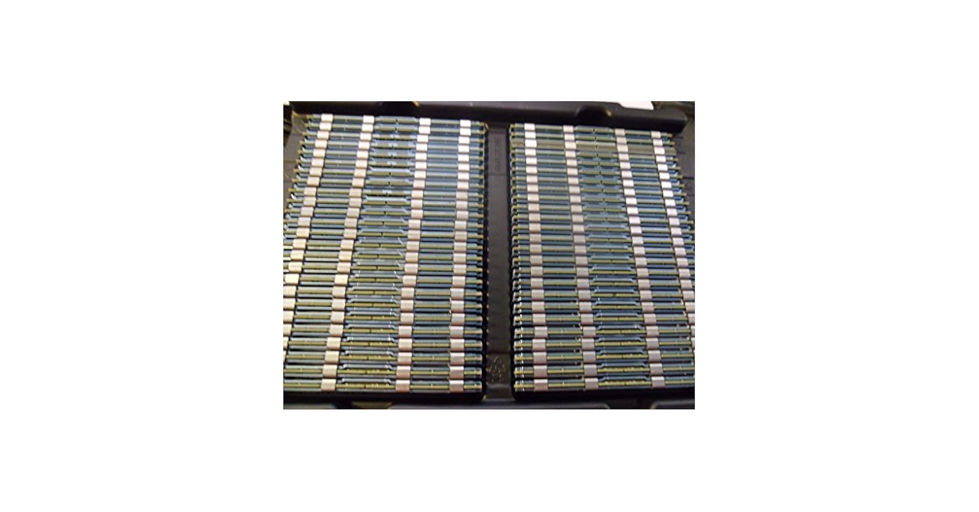 ⭐︎MacPro用メモリ 富士通 PG-RM1CE DDR2-667Ghz 3枚 32GB (8X4GB) Memory kit for APPLE MAC PRO 2006 1st Gen 1,1