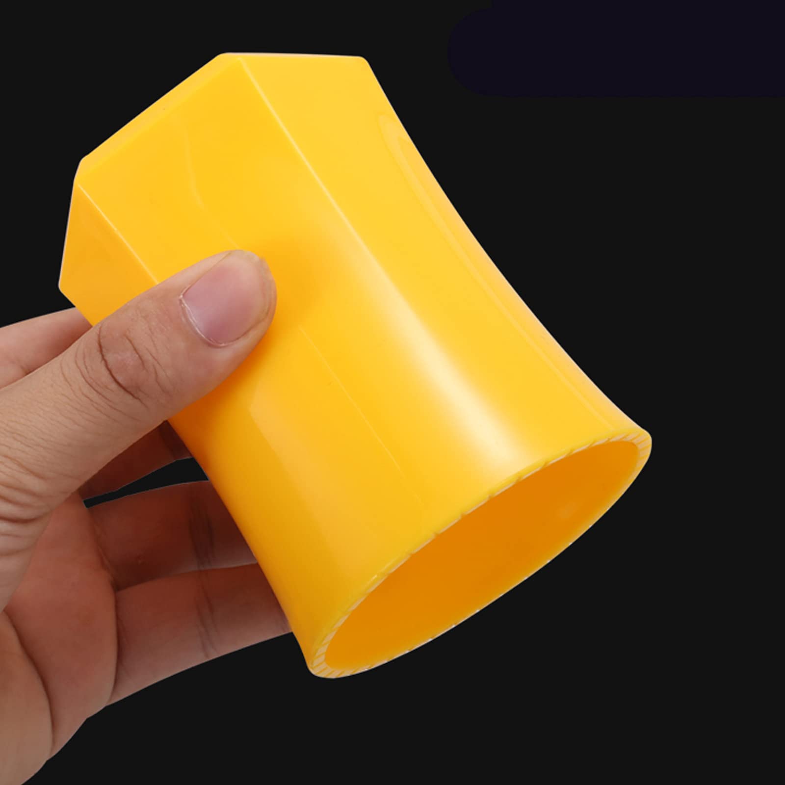 Lot de 10 gobelets à dés en plastique vert avec 60 dés