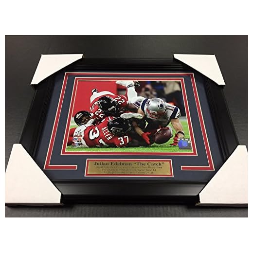 JULIAN EDELMAN THE CATCH SUPER BOWL LI NEW ENGLAND PATRIOTS 8x10 PHOTO FRAMED