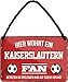 Produktbild schilderkreis24  Fußballschild Deko Garage Artikel Sport Verein Geschenkidee Club Weihnachten Fußball Fan Liebhaber Begeisterte (Hier wohnt ein Kaiserslautern Fan 18x12cm)