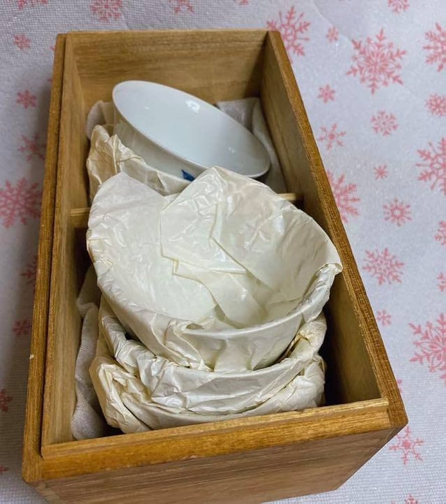 今泉今右衛門　錦桃絵煎茶碗　九谷烧　有田烧 今泉今右衛門 錦桃絵煎茶碗 九谷烧 有田烧