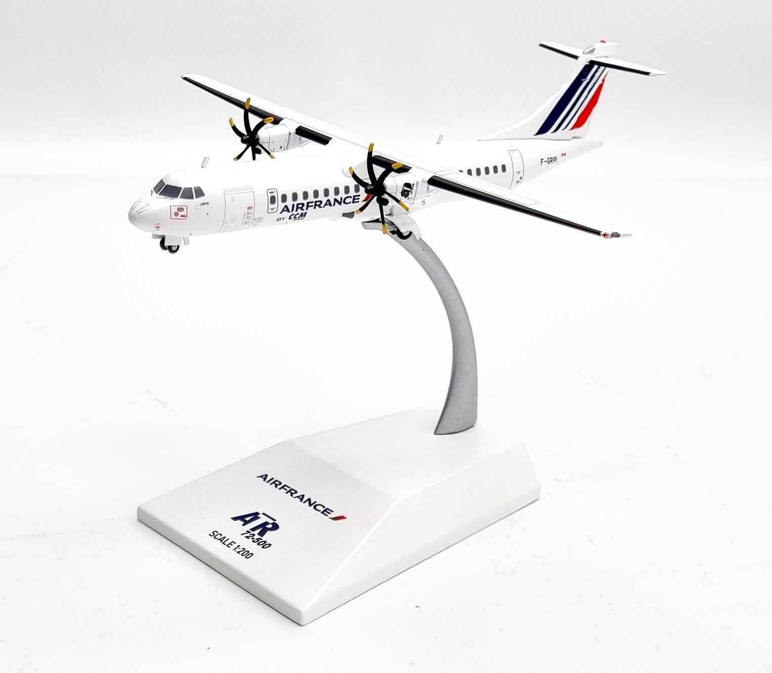 SAST Maquette Avion AIR France ATR 72-500 by CCM F-GRPI 1/200 en Métal