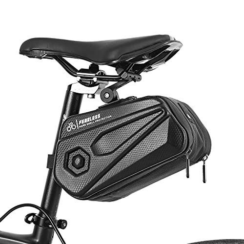 2. Laminated zipper provides water repellency for worry-free riding in various conditions.