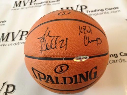 Upper Deck Authentic Josh Powell & Trevor Ariza Dual Autograph Mini Basketball