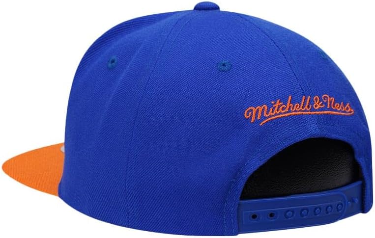Mitchell & Ness Baseball Hat NBA New York Knicks NBA Team 2 Tone 2.0 Snapback NBA Knicks HHSS3264-NYKYYPPPRYOR
