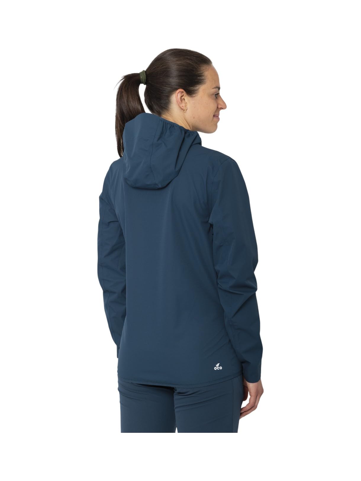 2117 of Sweden Jacks - Chaqueta para mujer con capucha de 2,5 l, impermeable, transpirable, compacta. Perfecta para aventuras al aire libre con capucha ajustable y costuras selladas.