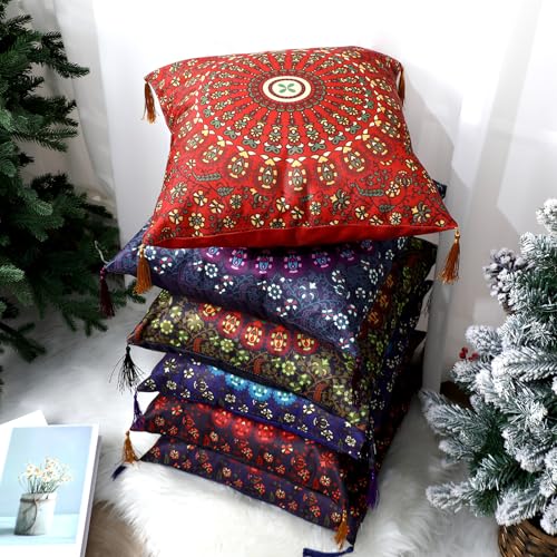 Housse de coussin bohème aux finitions soignées avec pompons - 4