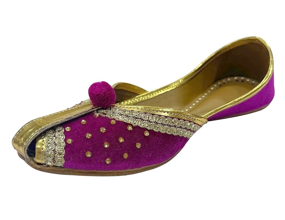 Golden Punjabi Juttis – Ethnische Brautschuhe für Damen, Party, indischer Samt, traditionelles Schuhwerk