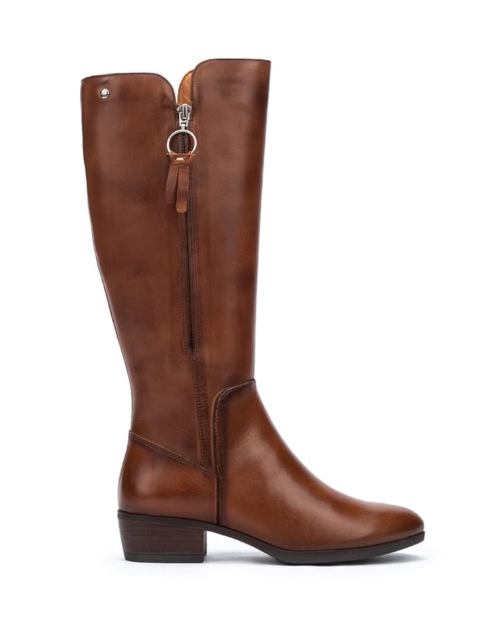Pikolinos Daroca leather boots for women showing elegant design and quality craftsmanship