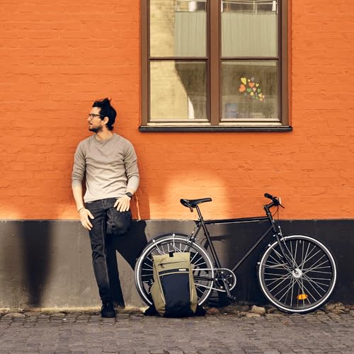 Thule Paramount 18L Commuter Backpack
