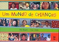 Um Mundo de Crianças 8588948311 Book Cover