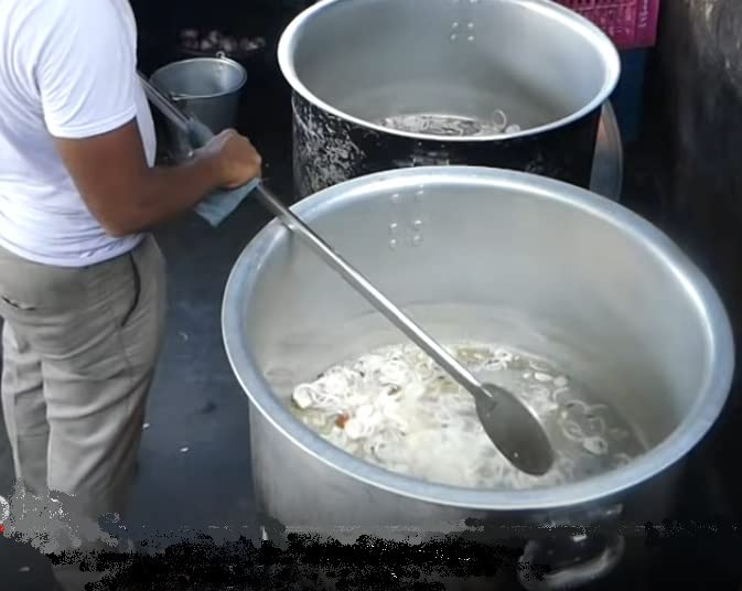 Image of Halwai Kabgir Extra Large Size Palta Kabgeer Big Size, Long (Stainless Steel), Various Sizes - (3 FEET Medium Size)
