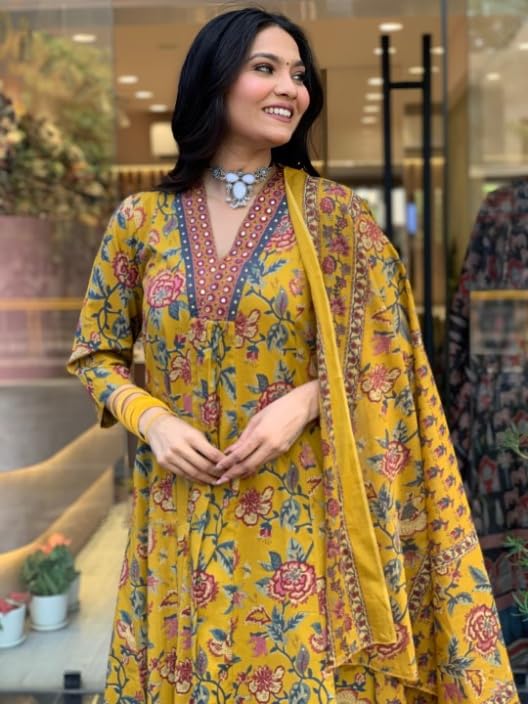Image of Yashika Women Cotton Blend Floral Printed Kurta Plazzo Set with Dupatta Suitable For Every Indian Occasion