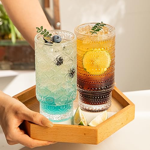 Verres à cocktail rétro en verre ciselé pour une table raffinée - 8