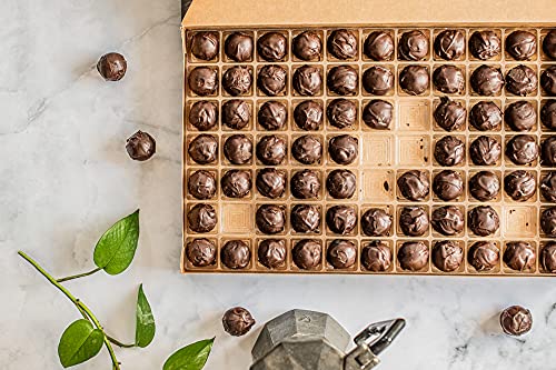 Loose Chocolade - Een Kilogram Doos van ‘Hayley’ een donkere chocolade Praline truffel. The Perfect Luxury Chocolate Gift door Martin's Chocolatier - Image 4