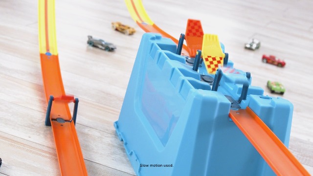 Amazon.com: Hot Wheels Toy Car Track Builder Playset, Multi-Lane