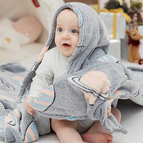 Cozy Bliss Kuscheldecke Glow In The Dark Decke Kinderdecke Leuchten im Dunkeln Sherpa Fleece Weich Kuschelig Sterne Babydecke Weihnachten Geschenk für Kinder (125 x 100 cm, Planet) Cover