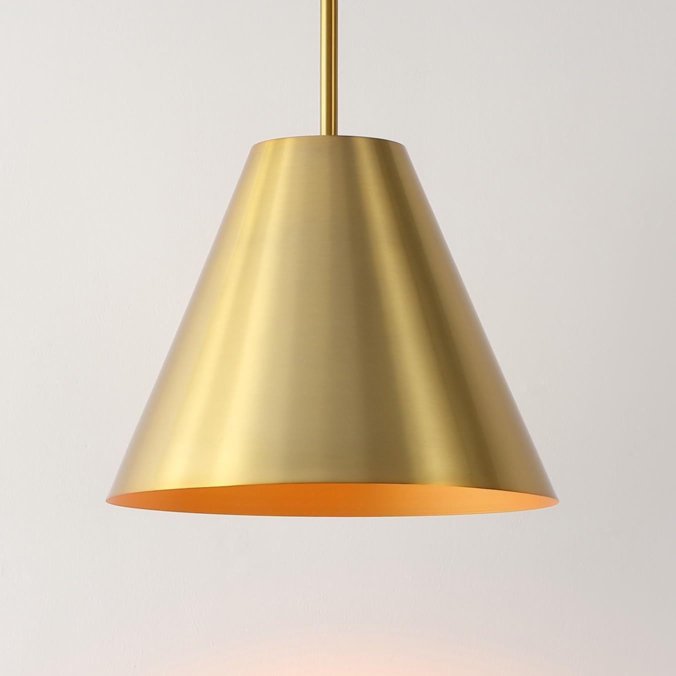 SAFAVIEH Lighting Collection Jenner Brass Gold Adjustable Pendant Hanging Light Fixture, Ideal for Dining Room, Kitchen Island, Entryway (LED Bulb Included)