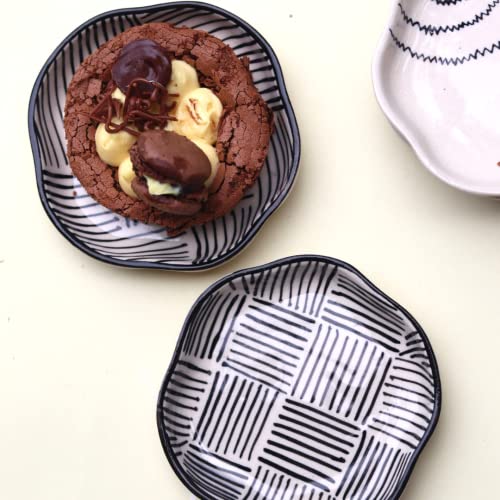 Image of WEAVING HOMES Black All Lines Handmade Dessert Plate, Size: 11 cm Microwave & Dishwahsher Safe (Set of 1)