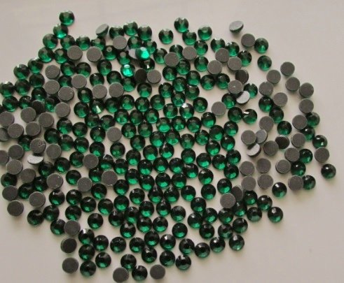 3mm(ss10) DMC Iron-on Rhinestone 144pcs --- Emerald Green