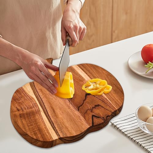 Planche à découper citrouille en bois évitez les tables ternes