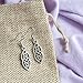 Imagen de ZARZAMORA Pendientes Mujer Celtas Bohemio Vintage en Plata Tibetana Acabado Antiguo- Aretes Colgantes Largos Diseño Trinqueta Nudo Celta y Gancho de Acero Inoxidable