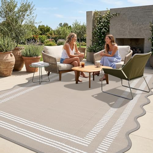 Garvee Scalloped Edge Rug