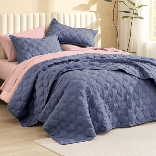 Image of Litanika King Size Quilt Bedding Set, Dark Blue Grey Summer Lightweight Soft Comforter Bedspreads & Coverlets, Boho Farmhouse Bedding Cover Bed Decor All Season, 3 Pieces (1 Quilt & 2 Pillowcases)