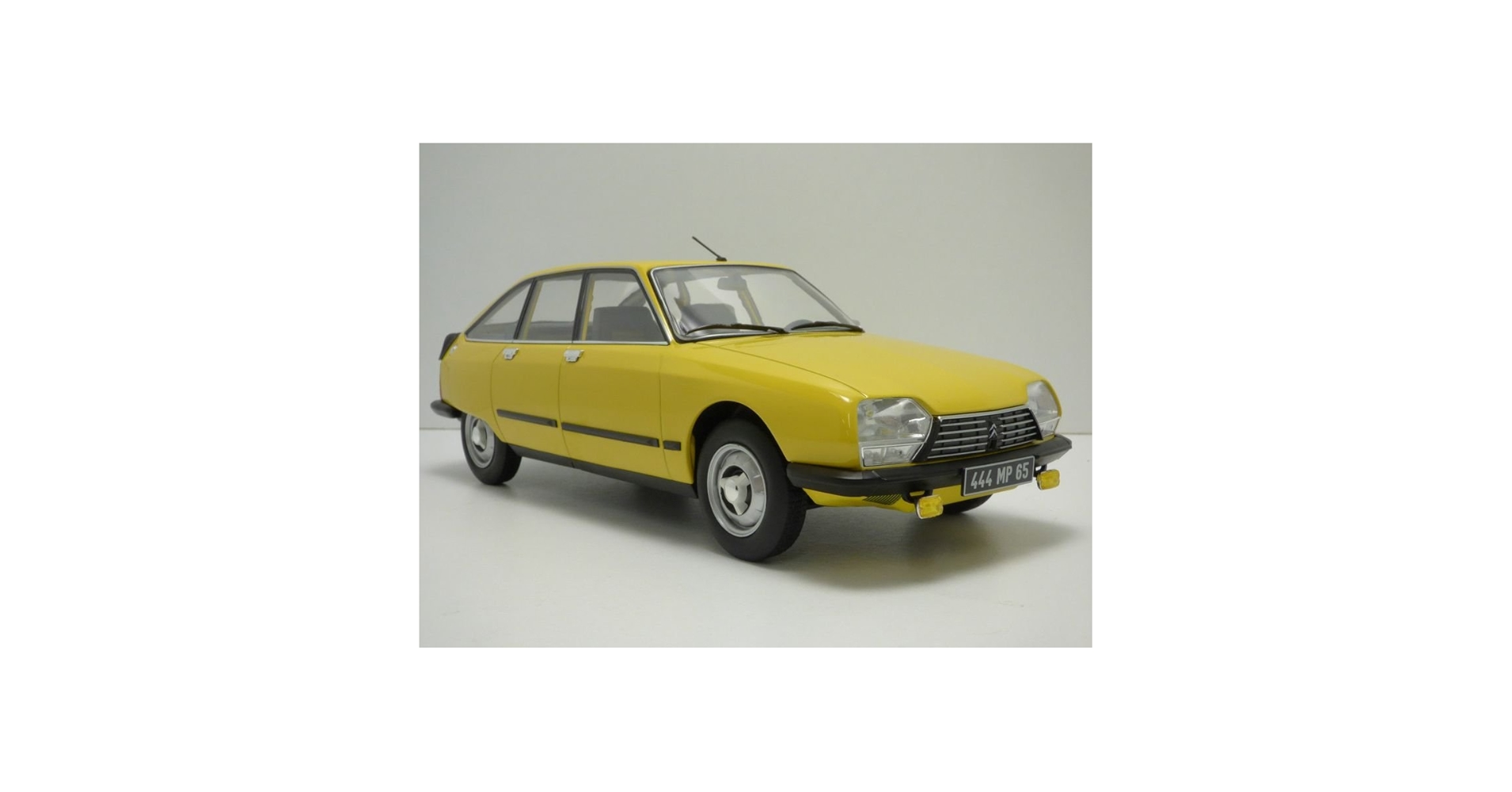 ノレブ 1/18 シトロエンGSワールド限定ミニカー ノレブ 1/18 シトロエンGSワールド限定ミニカー