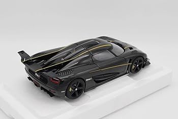 新品同様 オートアート 1/18 ケーニグセグ ONE:1 ゴールドストライプ Amazon | AUTOart 1/18 ケーニグセグ One:1 カーボンブラック/ゴールド