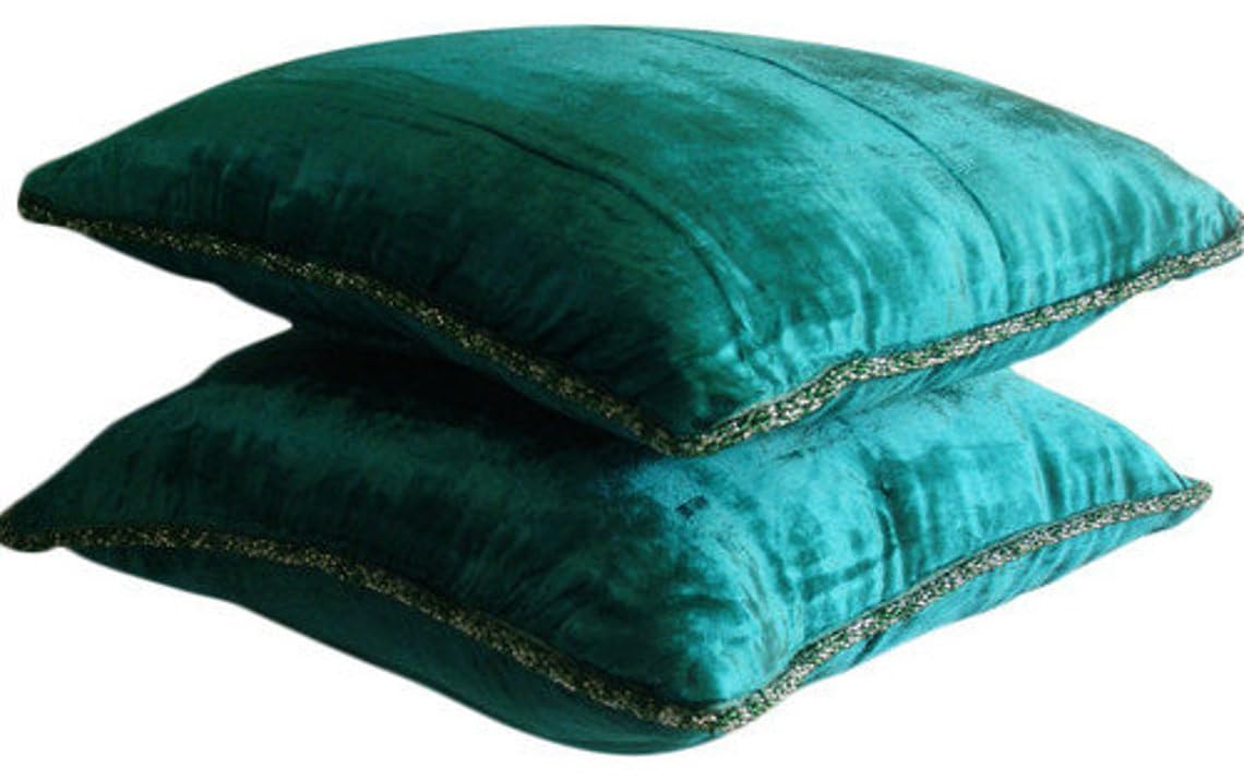 The HomeCentric Pack of 2, 40x40 cm (16"x16") Decorative Square Throw Royal Peacock Green Velvet Cushion Cover with Bead Border, Solid Color Sofa Cushioncase, Modern - Royal Peacock Green Shimmer