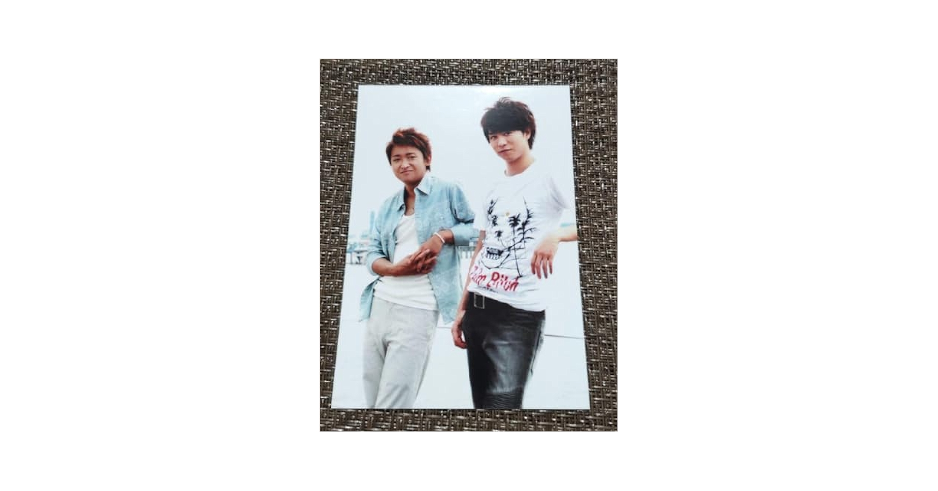 Amazon.co.jp: 嵐 大野智君 櫻井翔君 仲良しツーショット写真