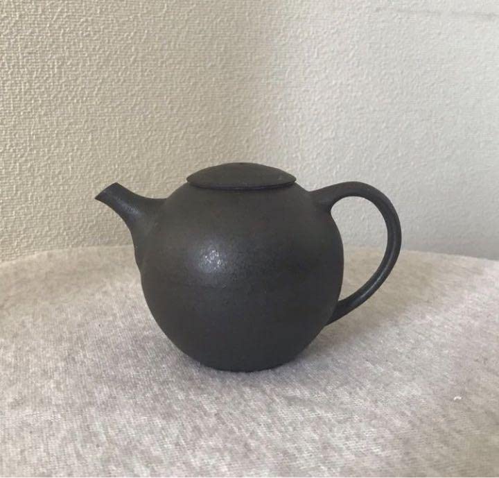 加藤財　彫　黒丸　急須 加藤財 彫 黒丸 急須 加藤財さんの急須とポット