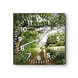 Les horloges murales sont une proposition de décorations intemporelles qui arrangeront n'importe quel intérieur et pièce d'un appartement ou d'une maison. Une belle maison, c'est avant tout des horloges murales silencieuses - nos images s'intégreront parfaitement dans n'importe quelle pièce, mais le plus souvent ils sont choisis comme horloge de salon, chambre, cuisine ou salle de bain. Dans une maison l’horloge murale doit plaire avec un motif et un design modernes.