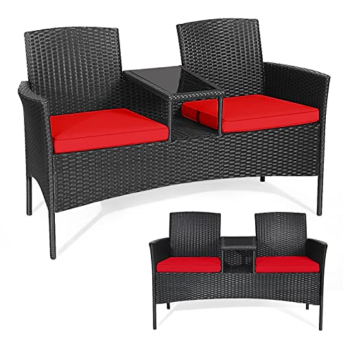 COSTWAY Banc de Jardin en Rotin 2 Personnes avec Table en Verre Trempé et Coussins, Salon de Jardin 2 Places pour Jardin, Balcon, Patio, 138 x 61 x 85 cm (Coussin Rouge)