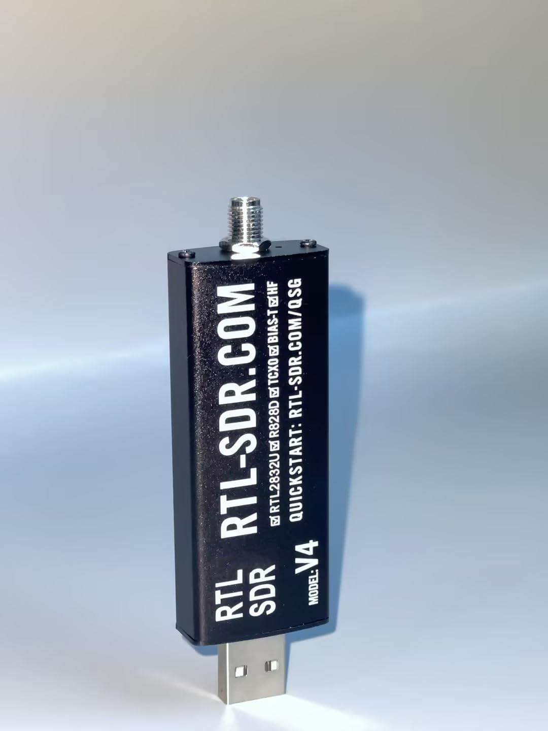 SDR V4 Ricevitore Radio Software Defined, 500kHz-1.7GHz, HF/UHF/VHF, TCXO 1PPM, Bias-Tee, Case in Alluminio