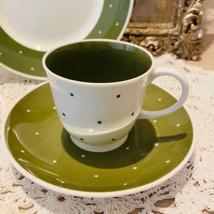スージークーパー　ティーポット&デミタスカップ Amazon.co.jp: スージークーパー ポルカドット オリーブグリーン